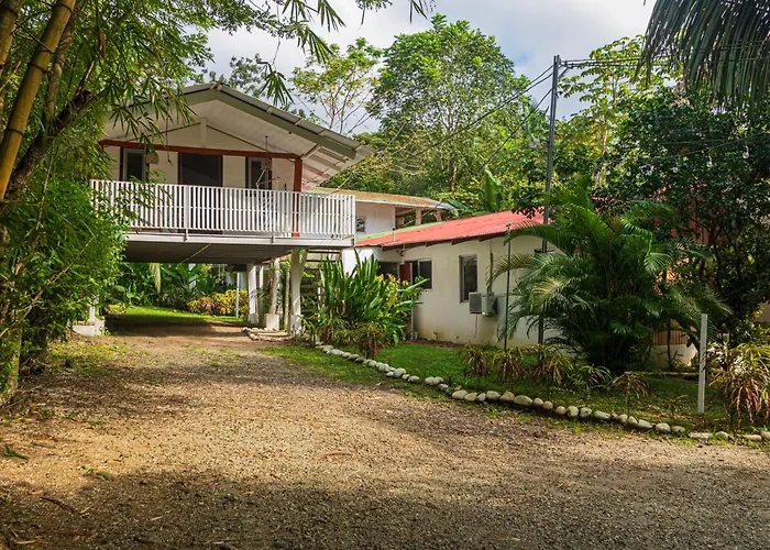 Cuatro Vientos Lodge & Apartments - Santa Teresa, Cr