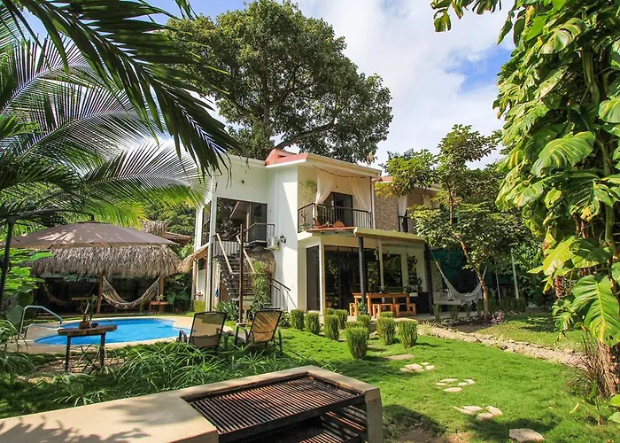 El Chante Surf House